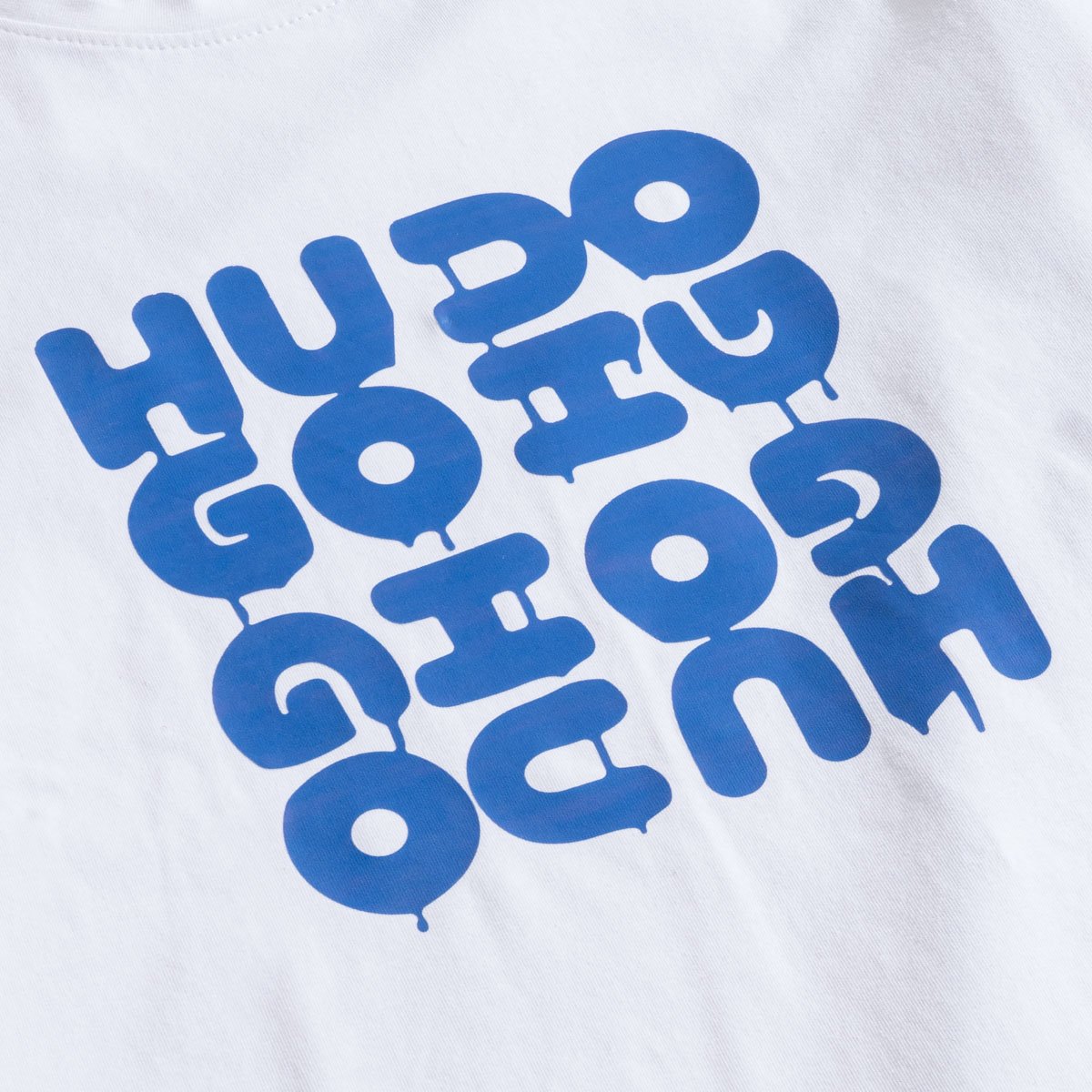 تيشيرت HUGO باللونين الأبيض والأسود